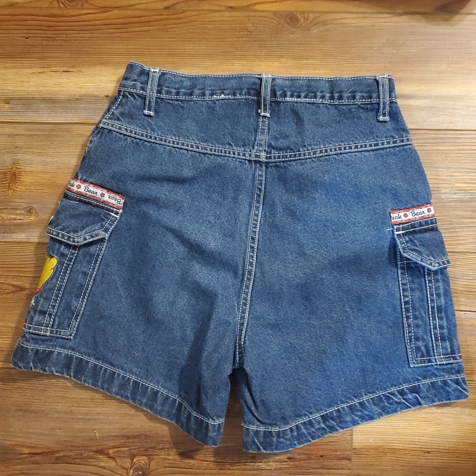 Vintage Disney Winnie the Pooh Denim Cargo Shorts High Waist Embroidered Sz 9/10