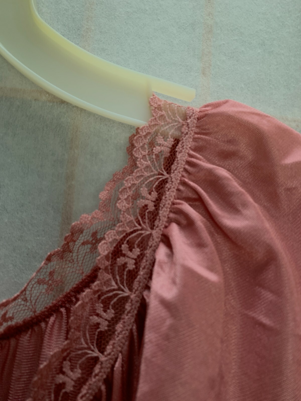 NWT~VINTAGE ~ELANA~ROSE PINK COLOR W/MATCHING LACE TRIM NIGHTGOWN ~SIZE 1X