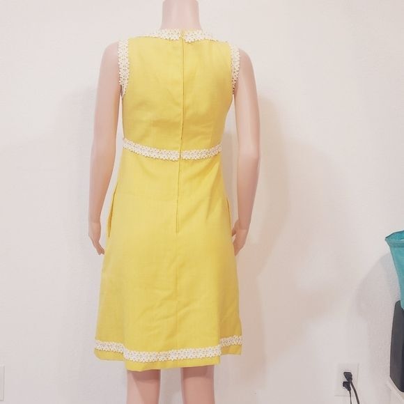 MOLLIE PARNIS BOUTIQUE Vtg 70s Yellow Linen Shift Daisy Dress