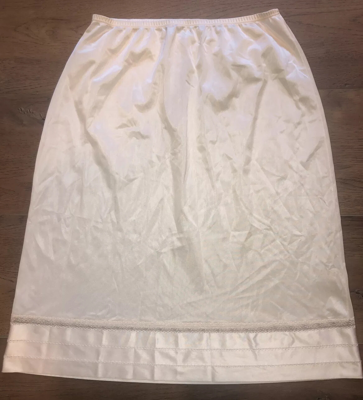 Exquisite Lorraine Vintage Creamy Satin Lace Trim Half Slip Tall Large 27” Long