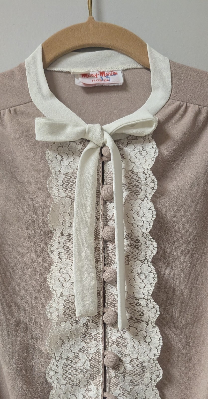 Vintage 70’s Boho Taupe Cropped Blouse Cream Lace Loop Button Tie Mary Martin S