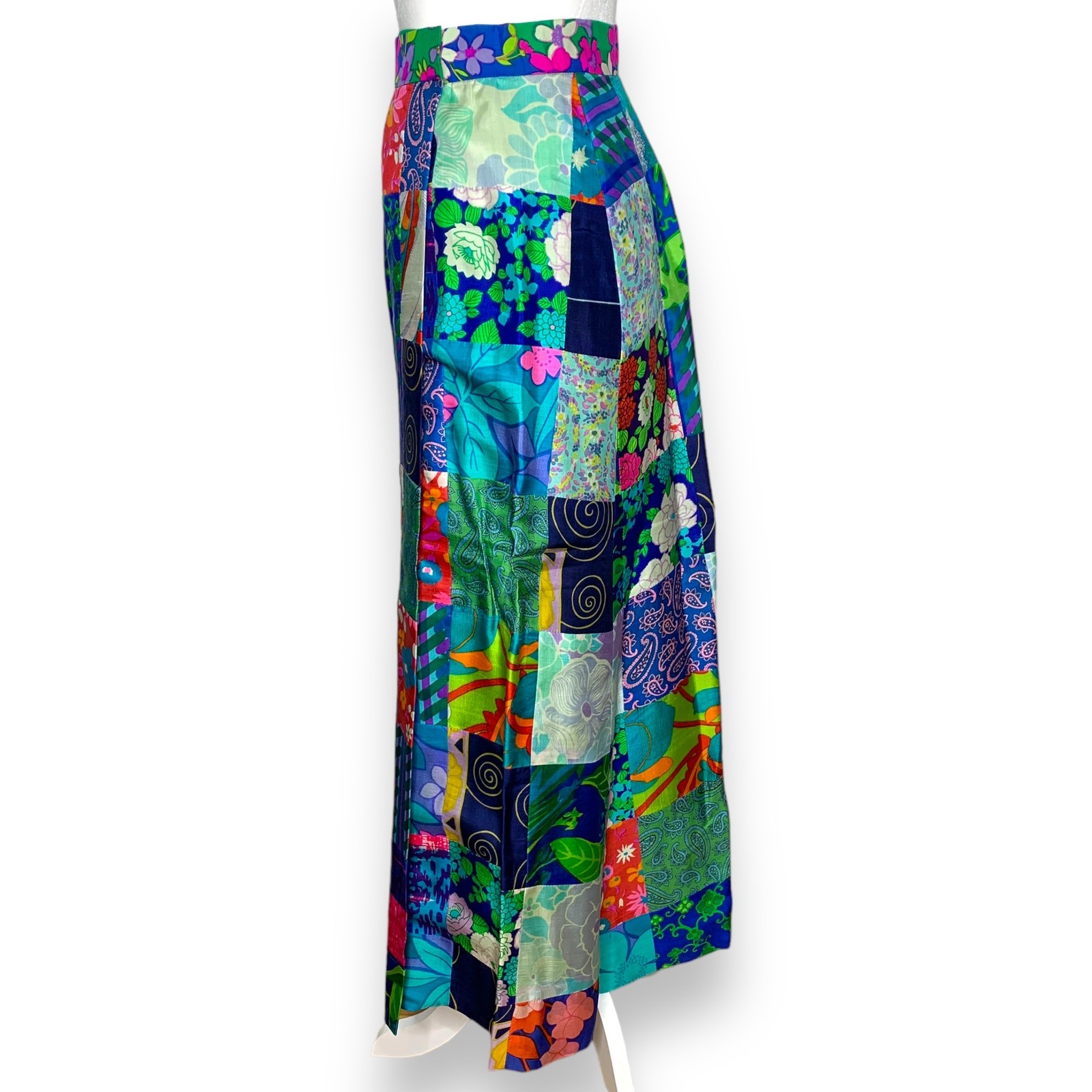 Vintage 60s Womens XS US 4 Bohemian Boho Silk Patchwork Wrap Style Maxi Skirt