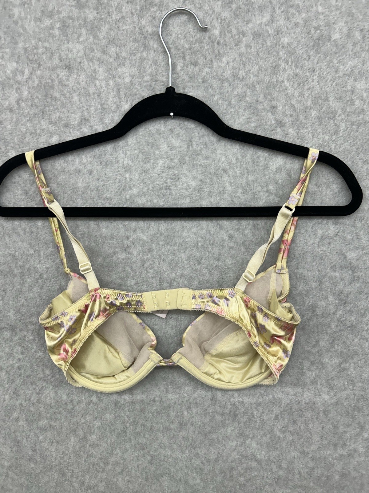Vintage 1999 Victorias Secret Satin Second Skin Bra 34C Underwired Yellow Floral