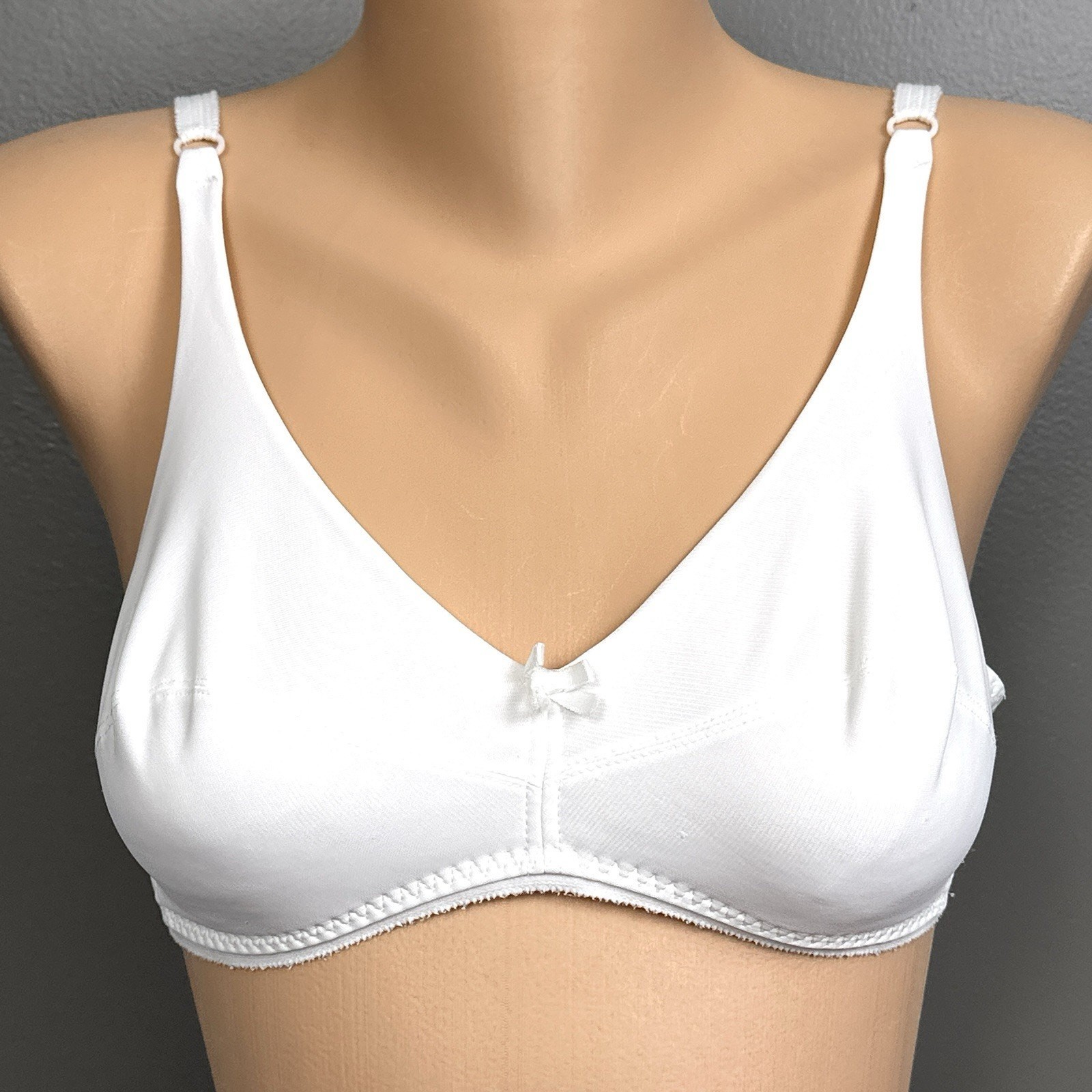 Vintage Warner’s The Real McCoy Wireless Bra Size 34B White 1295 Fiberfill Lined
