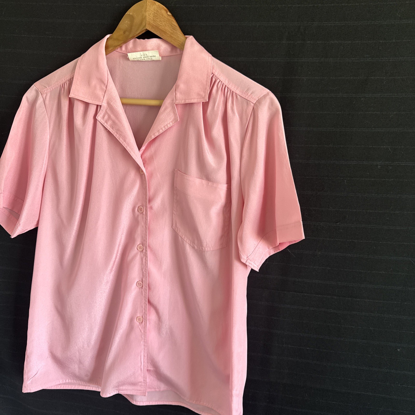 Vintage Pink Polyester Button Front Blouse Shirt sz 36 L Button Up Short Sleeve