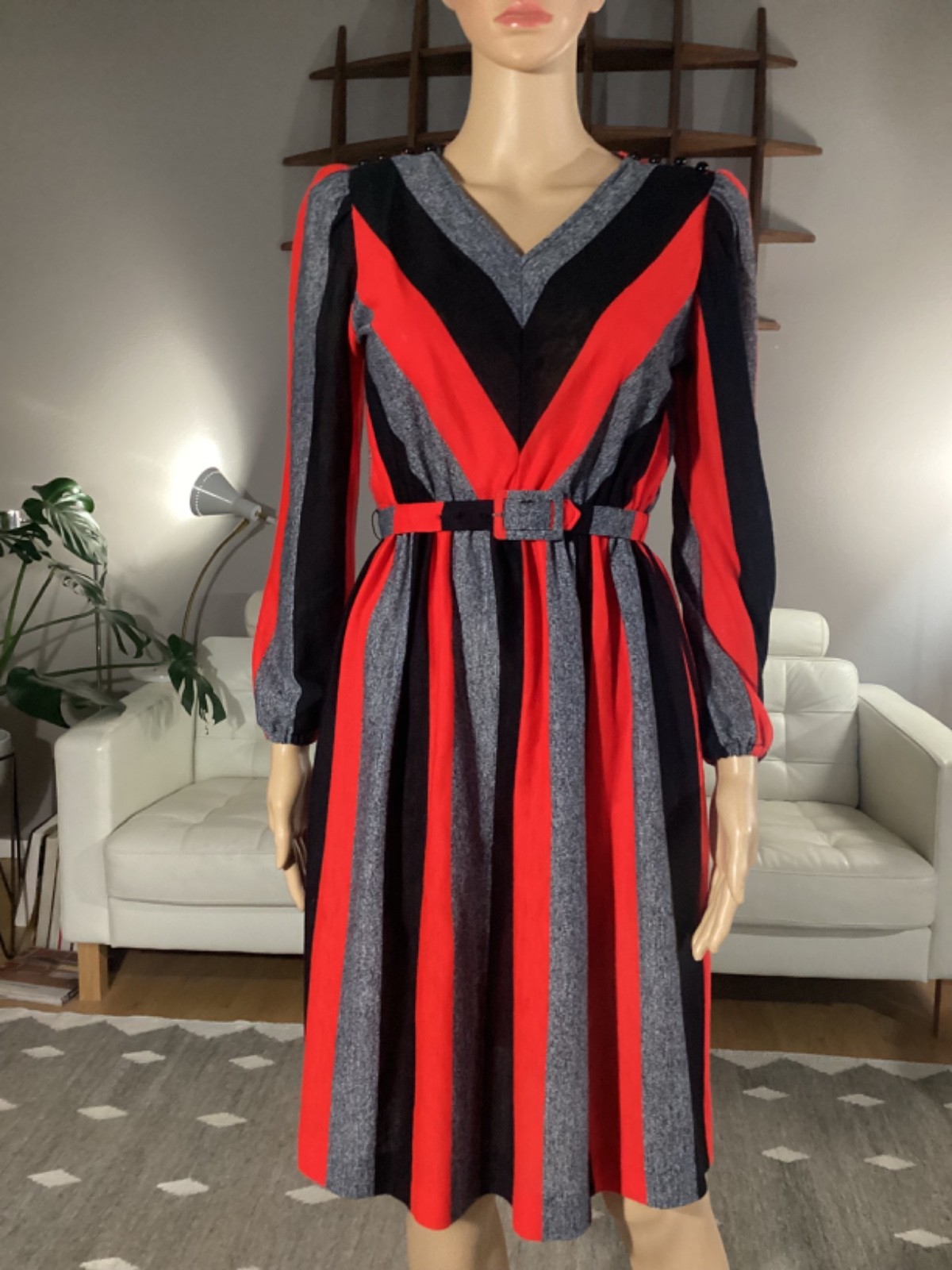 Vintage 80’s Red Black Gray Chevron Stripe Jersey Knit Belted Midi Dress Sz 6