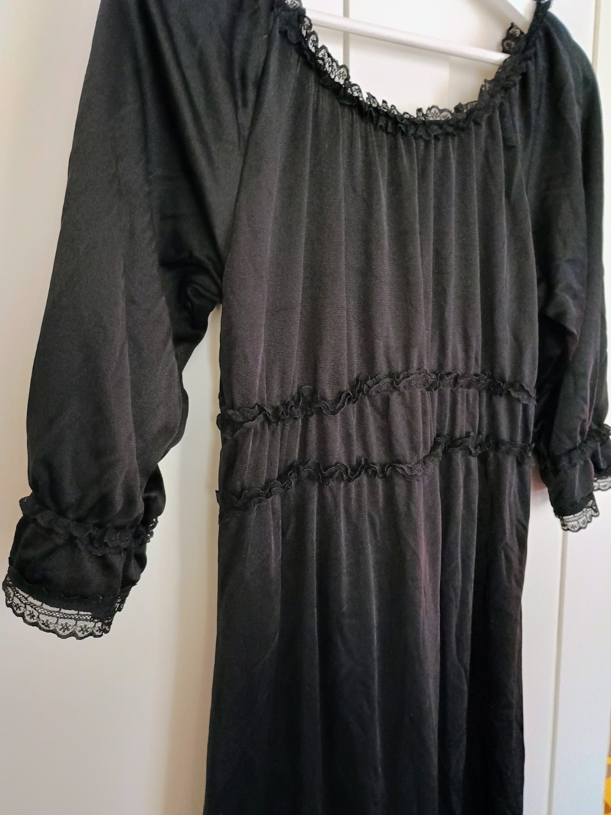 Women’s Vintage Gothic Black Slip Maxi Dress Ruffles Lace Ribbons Peach John M-L