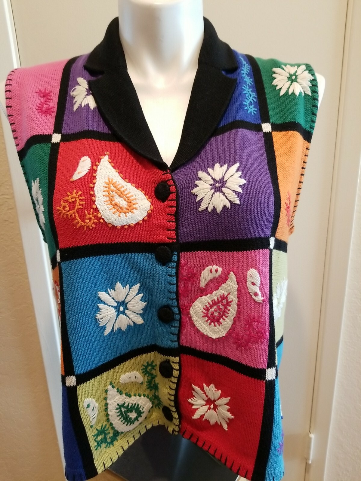 Belle Pointe Women’s Sz L Vintage Knit Sweater Vest Colorblock Embroidered