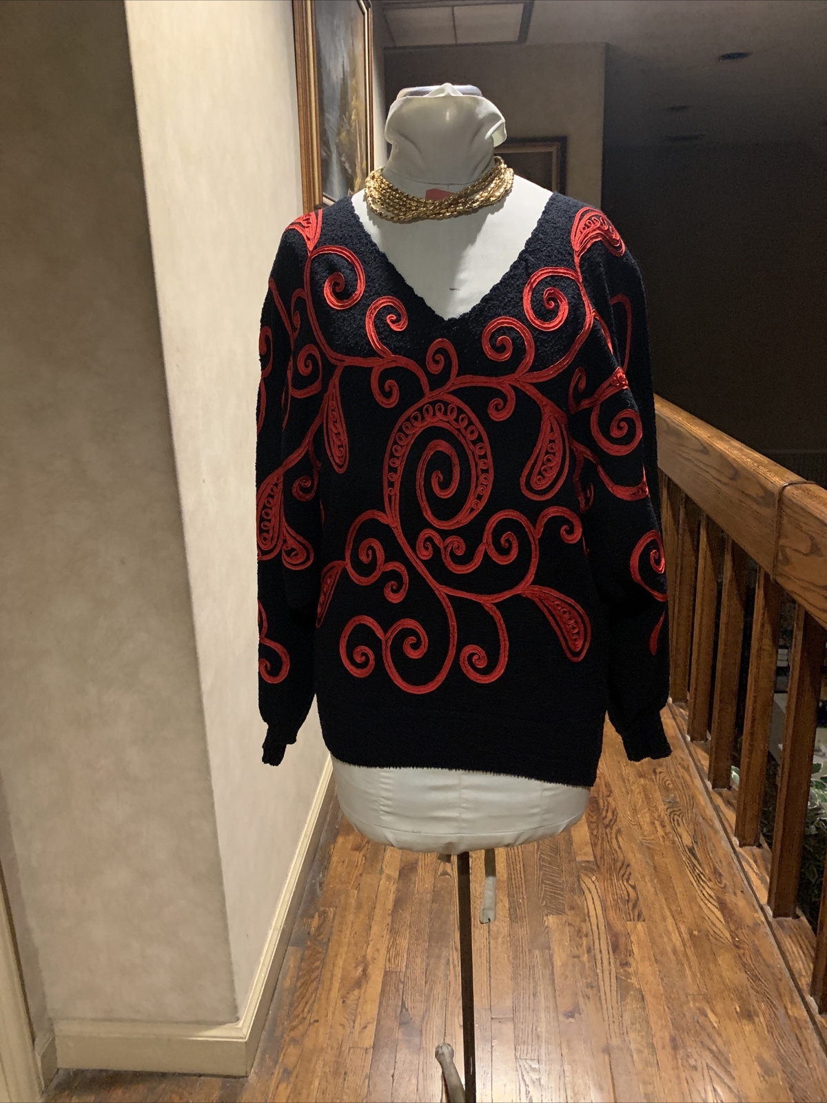 VINTAGE AMAZING DESIGN PETER LYNNE NEW YORK BLACK WOOL RED RIBBON SWEATER SZ.4/L