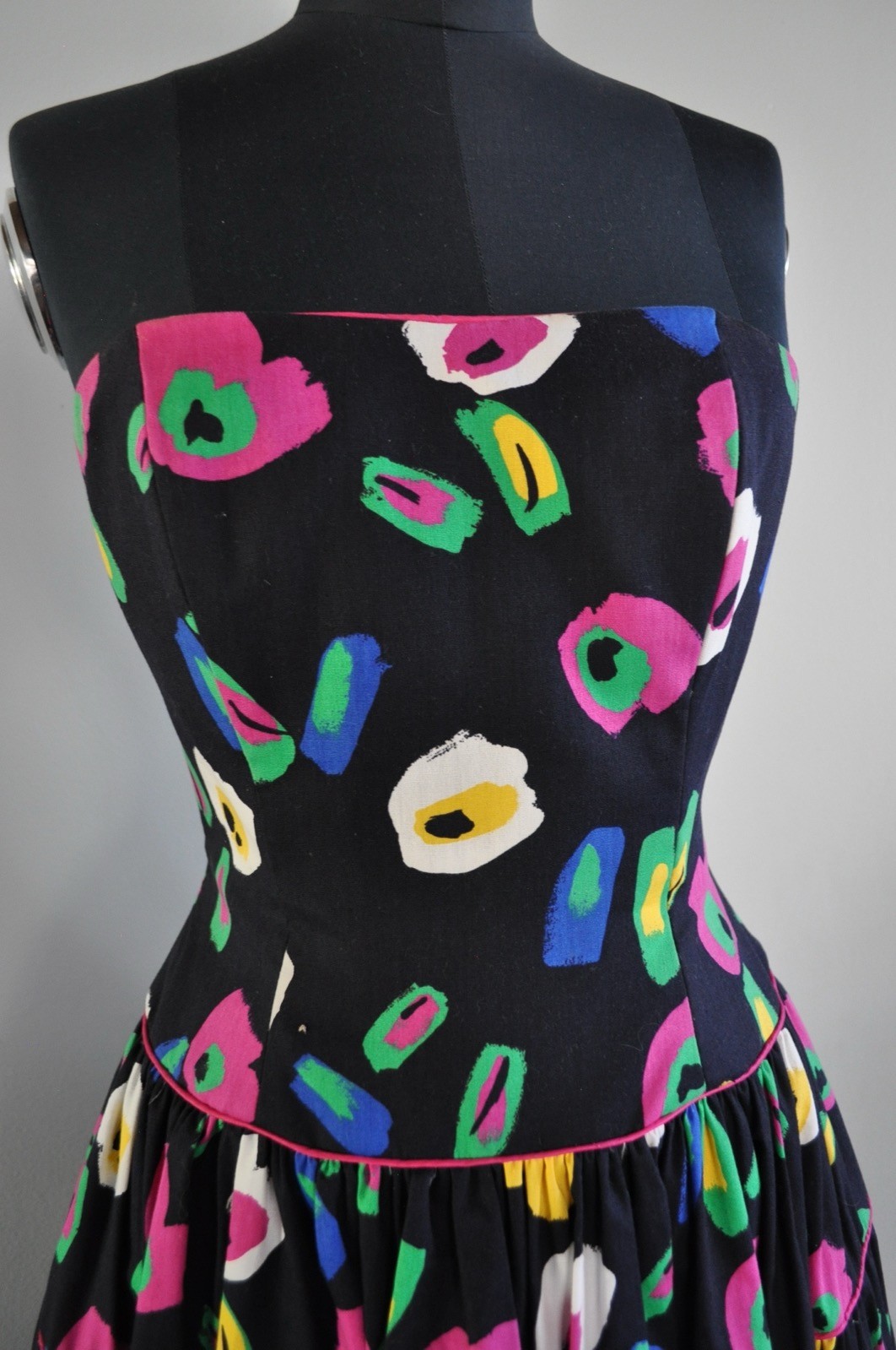 Vintage Prom Dress 1980’s AJ Bari Size 8 Black with Geometric Pattern Drop Waist