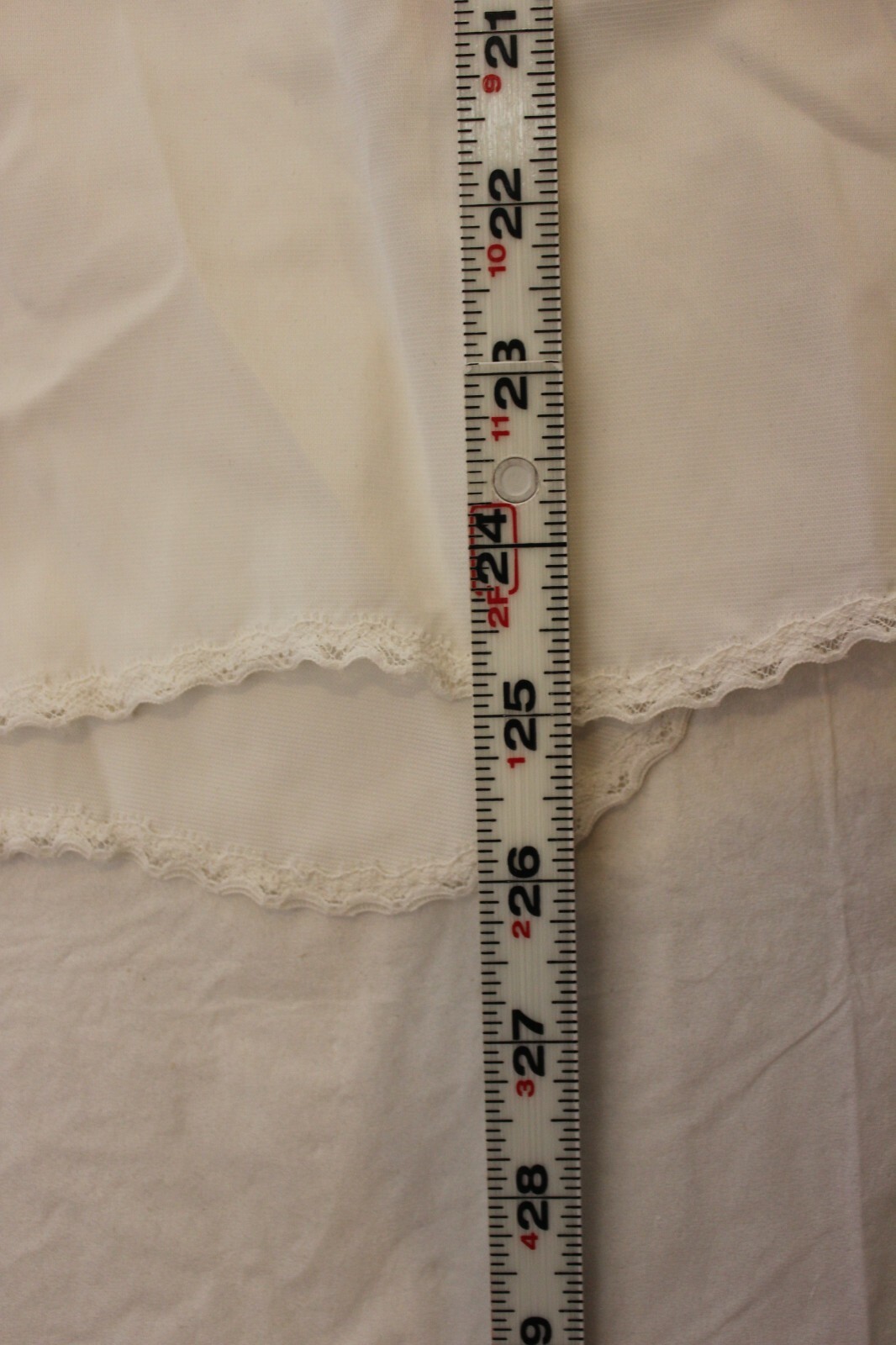Vanity Fair Vintage Anti-Cling Nylon Tricot Slip Women’s Size M NWT