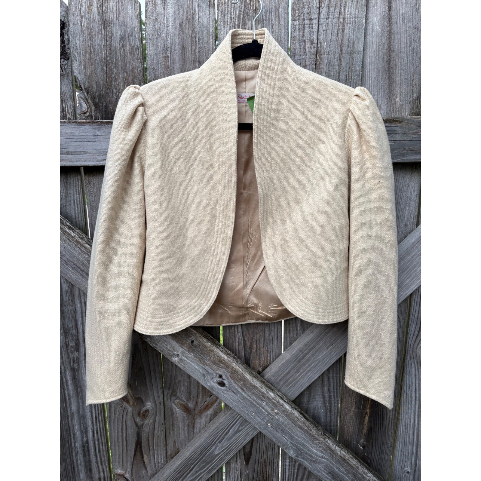 VTG Iza Sant’ Anna Handmade Cream Textured Puff Shoulder Cropped Bolero Jacket