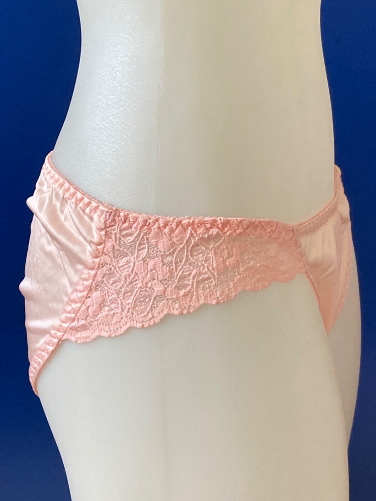 Vintage Bombshell Jill St John Lace Bikini Panties Peach Pink M