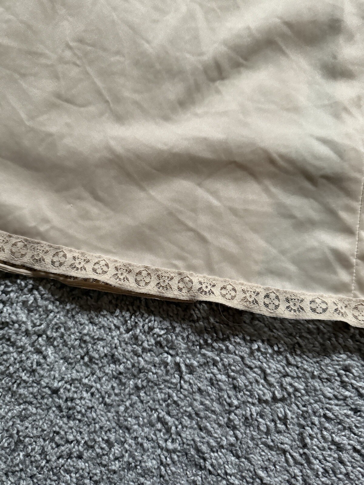 Vintage Gossard Artemis Skirt Slip Size Large Beige Made In USA Lingerie