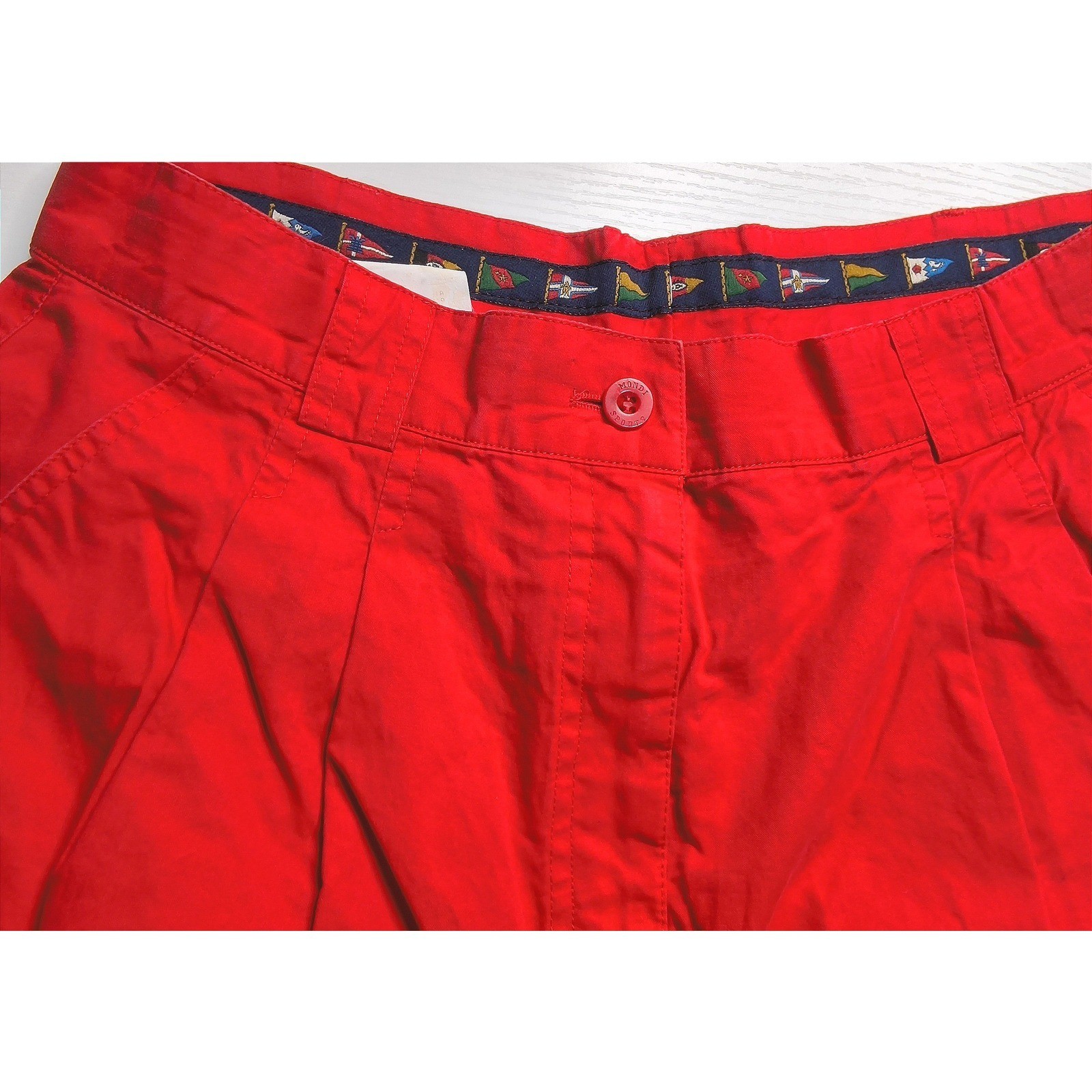 Nautical Vintage Mondi Sports Shorts Women 8? Waist Red High Waisted Pleats Gold