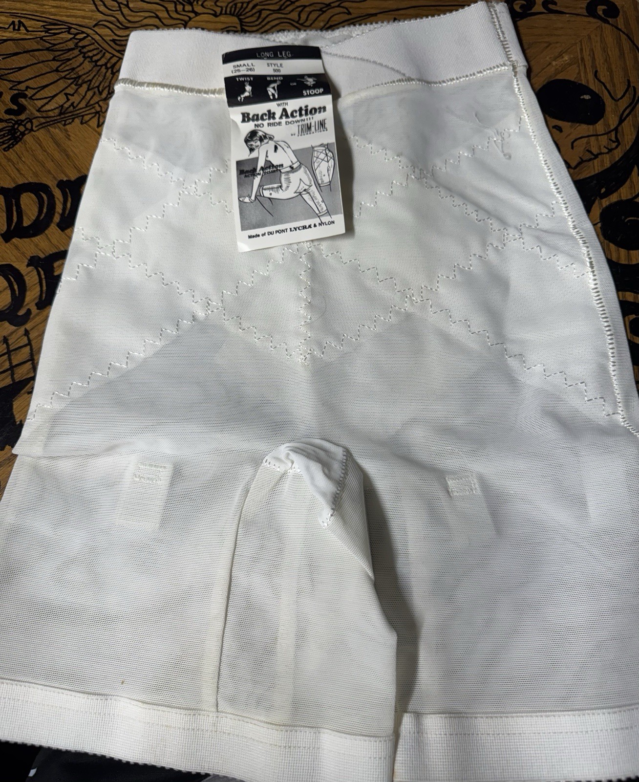 VINTAGE TRIM-LINE FOUNDATIONS LONG LEG GIRDLE . SIZE SMALL 25-26. NEW!