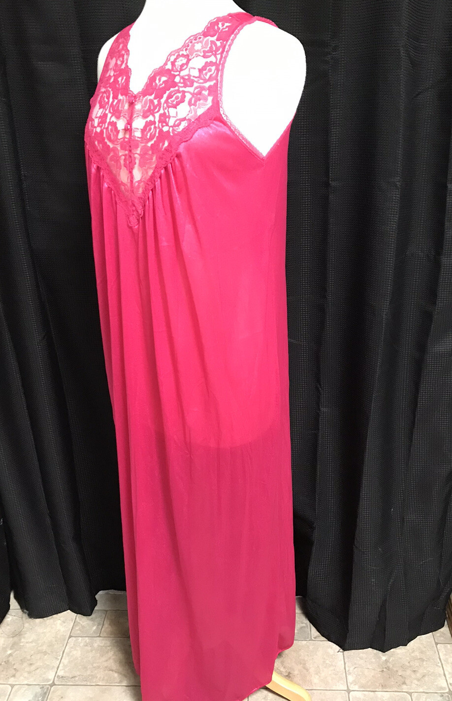 Vtg Vassarette Hot Pink Magenta Nightgown Sleeveless V Neck Small Nylon USA FLAW