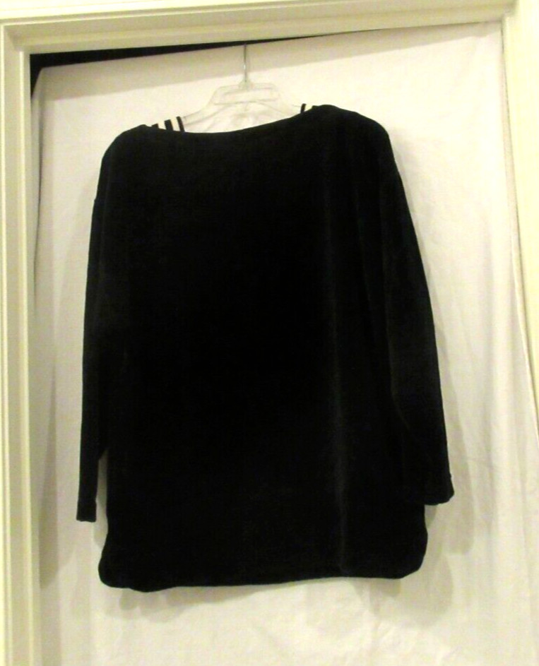 Chaus Sport black velour top with black and white trim, 40″ chest, c. 1980s