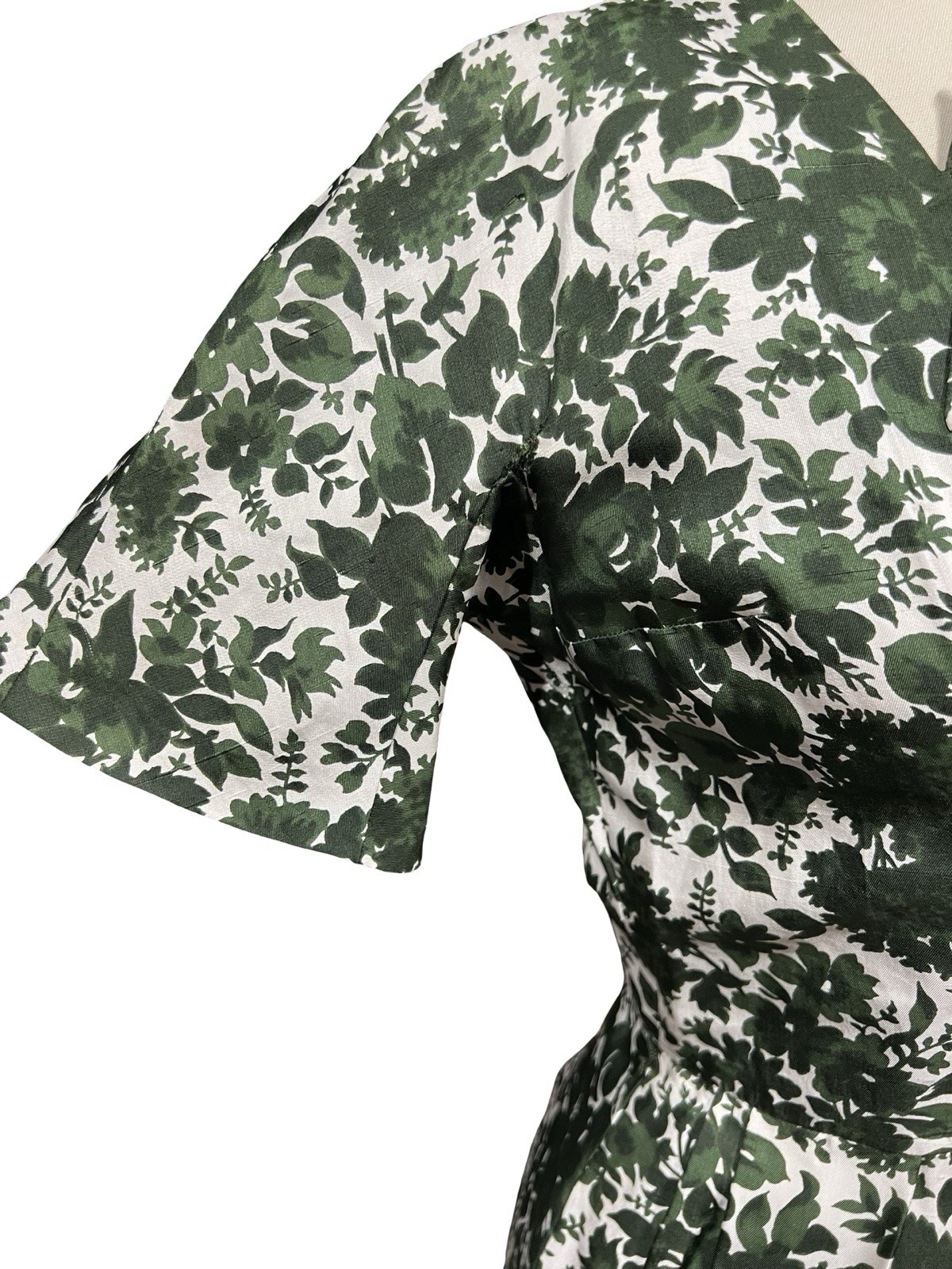 Vtg 1960’s Green Silk dupioni Wiggle day dress Notched Collar Frenchshire S