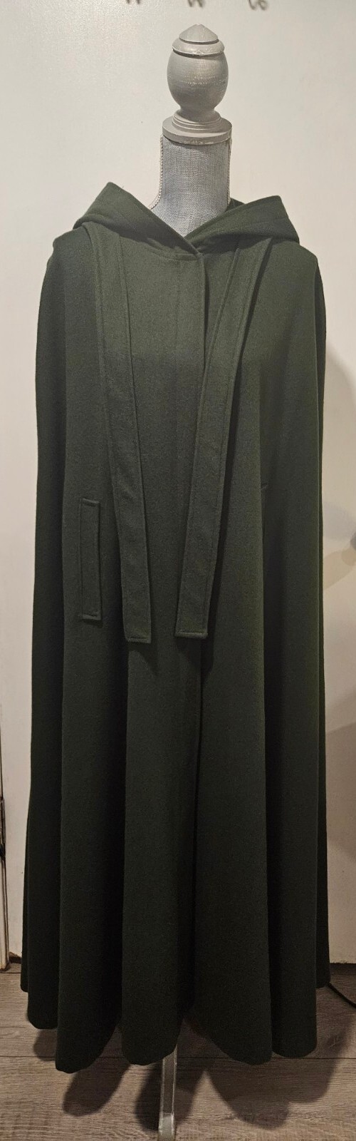 Aunt Abigail’s Attic Medium Dark Green Wool Full Length Cape Hooded Vintage 80’s