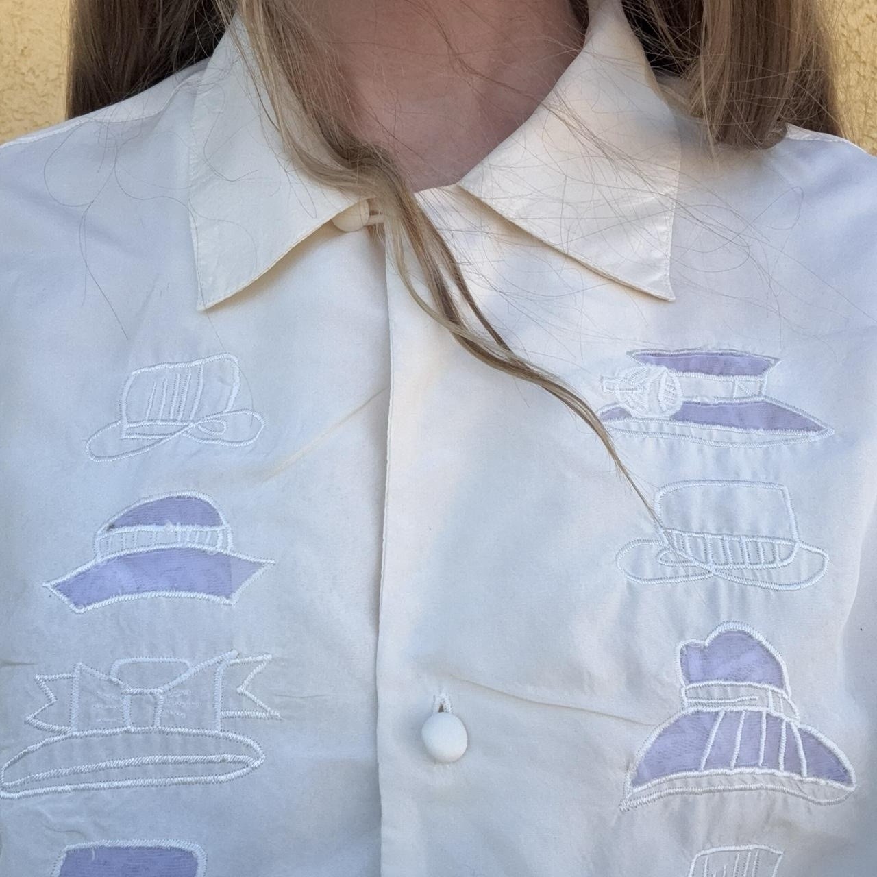 Carol Horn Vintage White Silk Blouse Embroidered Hat Design Size Large