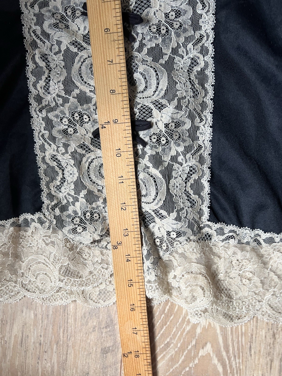 Vasarette Vintage Cami. Black Tricot with Lace 34