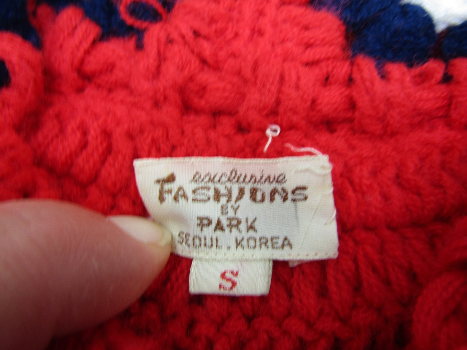 VTG Crochet Afghan Poncho Womens Small Red Fringe Fashions South Korea Grandma