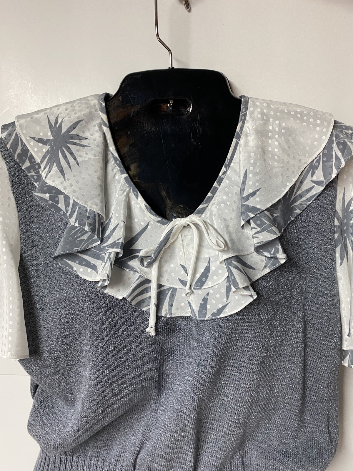 Anthony Sicari Double Ruffle Collar Vintage 80’s Gray Womens Sweater Size 10 USA