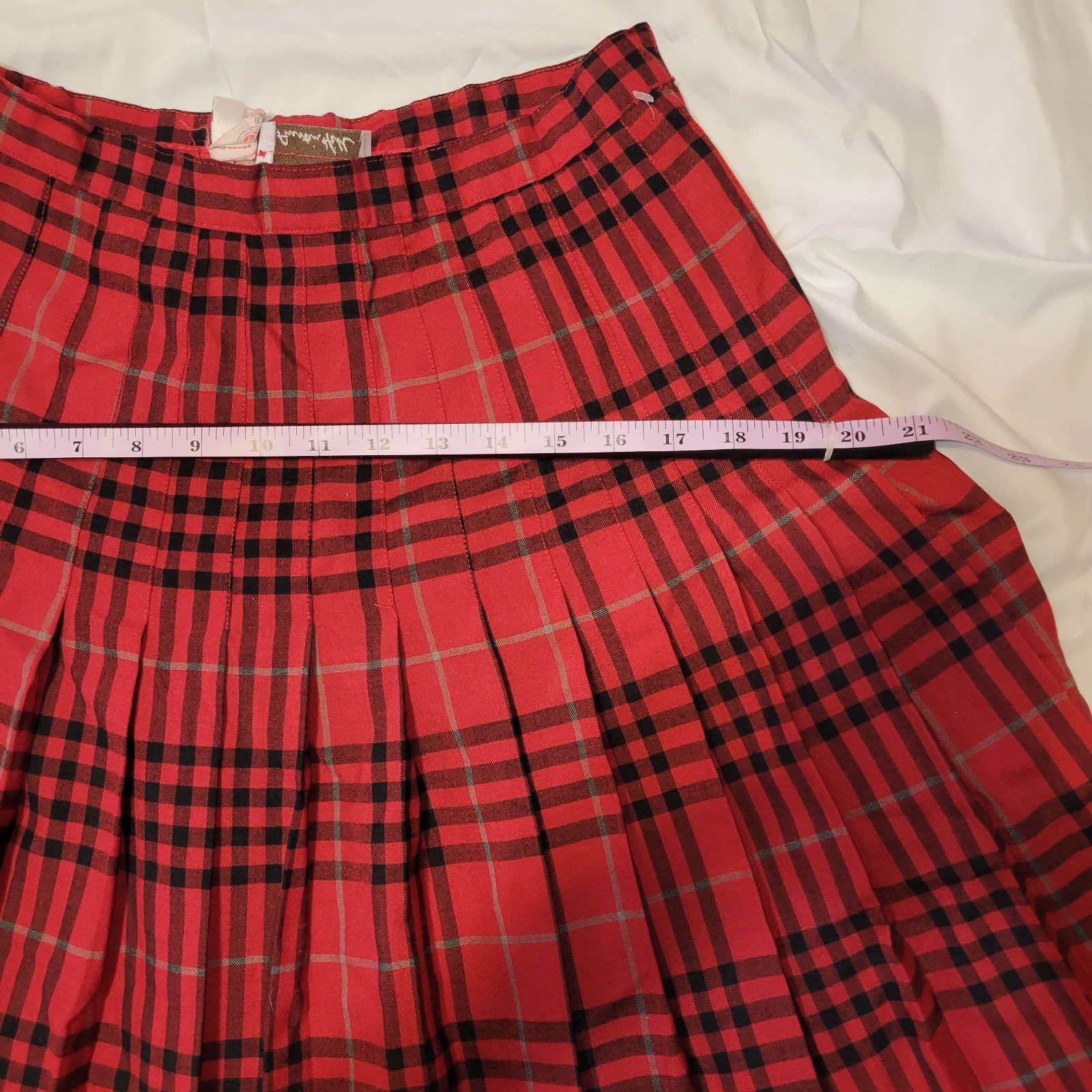 1070s Austin Hill, Aline, Plaid, Red, Skirt, Size 8 Vintage