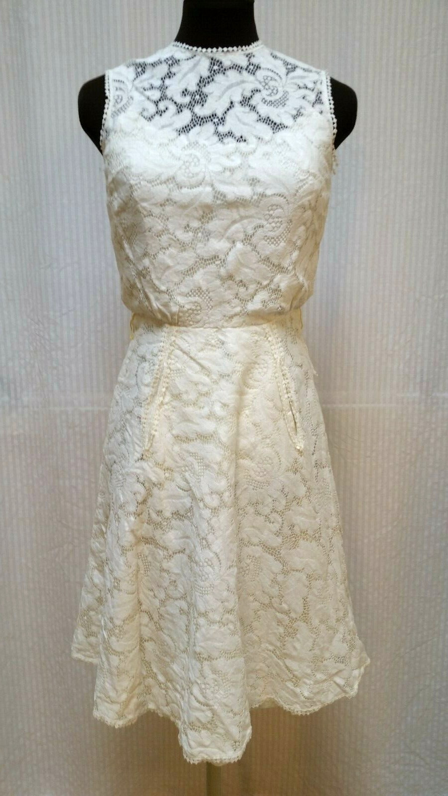 Vintage JUNIOR SOPHISTICATES ORIGINAL WHITE LACE DRESS – Size XXS