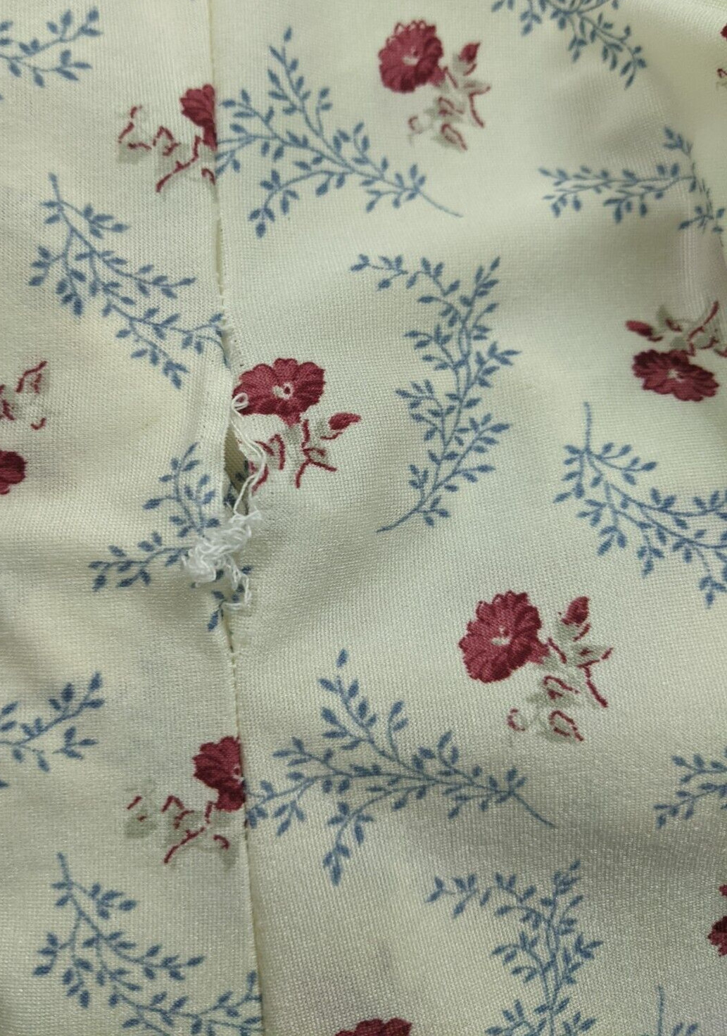VINTAGE 70s WOMEN’S CREAM FLORAL PRINT NYLON TOP – SHIP’N SHORE – SIZE 14
