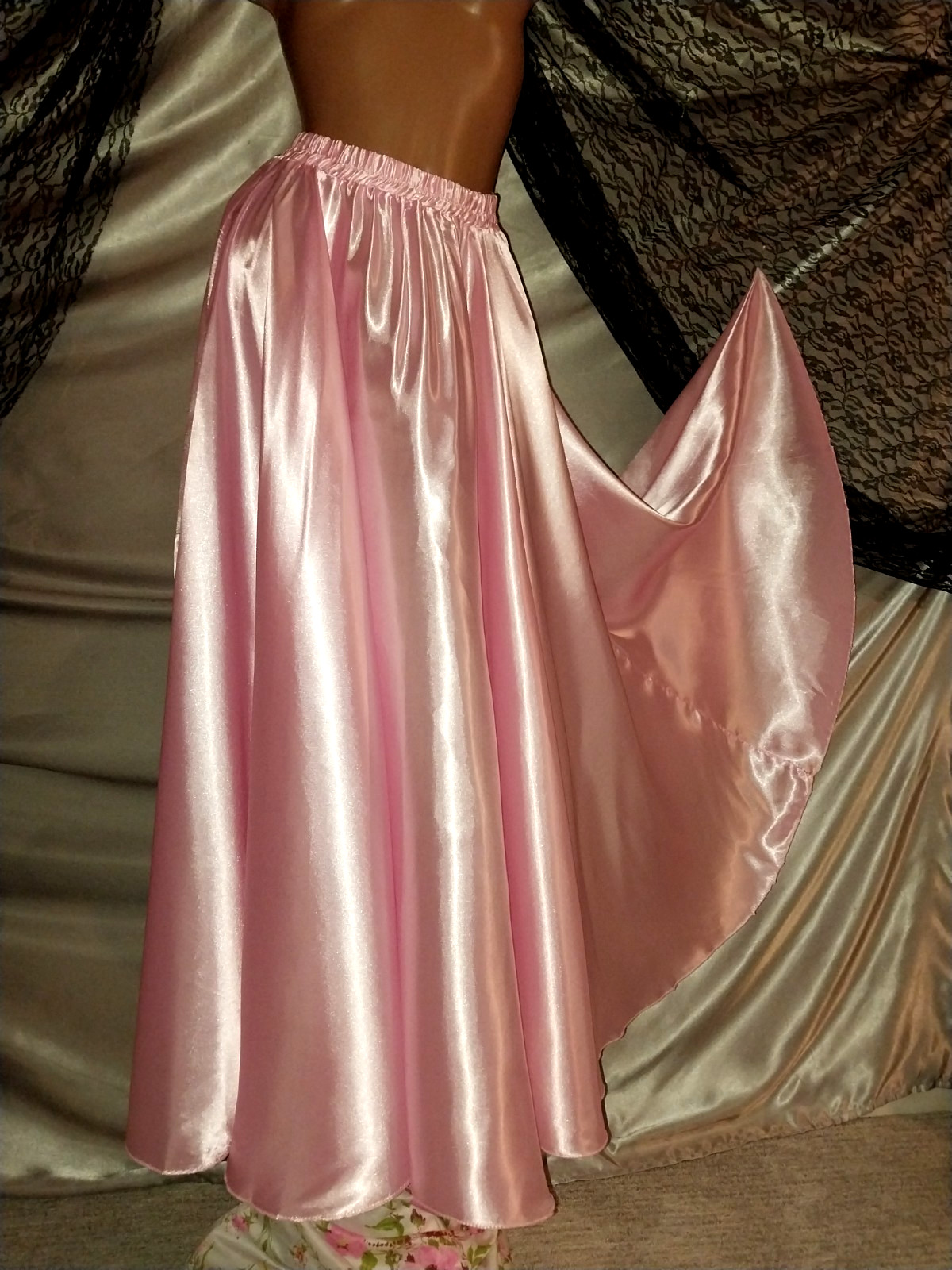 VTG SATIN LIQUID PINK GRAND SWEEP TWIRLY FLARE SKIRT SHINY GLOSSY LUXE SML NEW