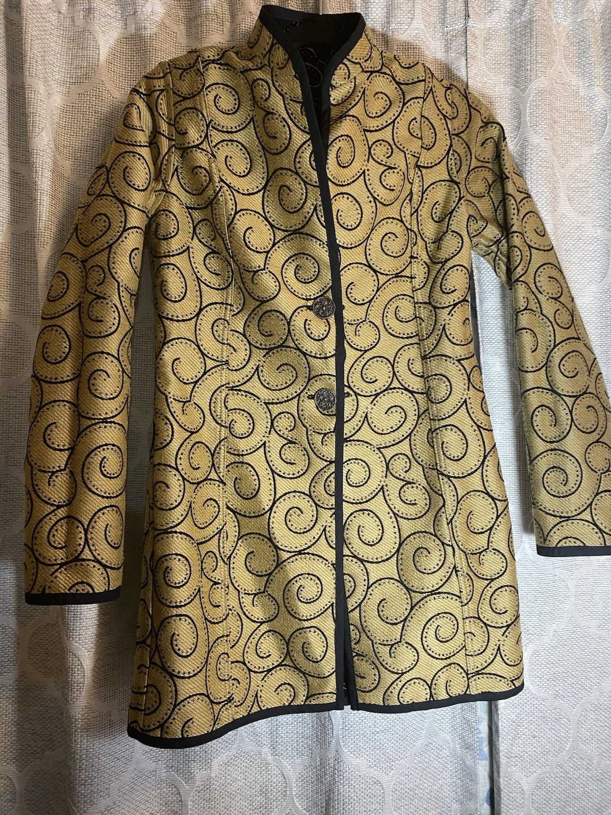 Vintage Tapestry Jacket Reversible Kimono Style Reversible Cuff Link Buttons S