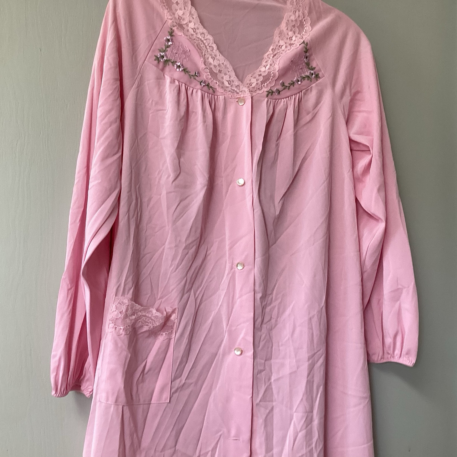 Vintage 70’s Pink Night Gown Ruffle Button Sissy Large Button Down Long Sleeve