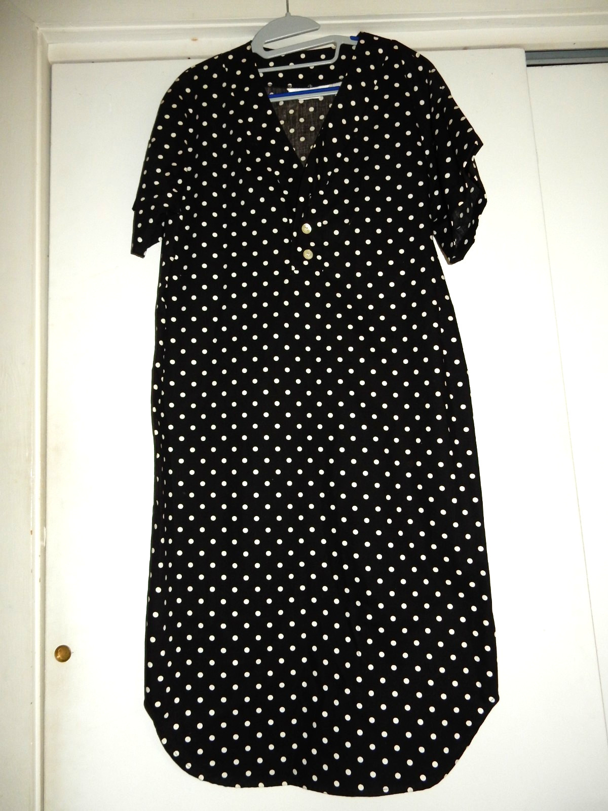 VTG Pierre Cardin Black & White Polka Dot Straight Shirt Dress M Made in USA