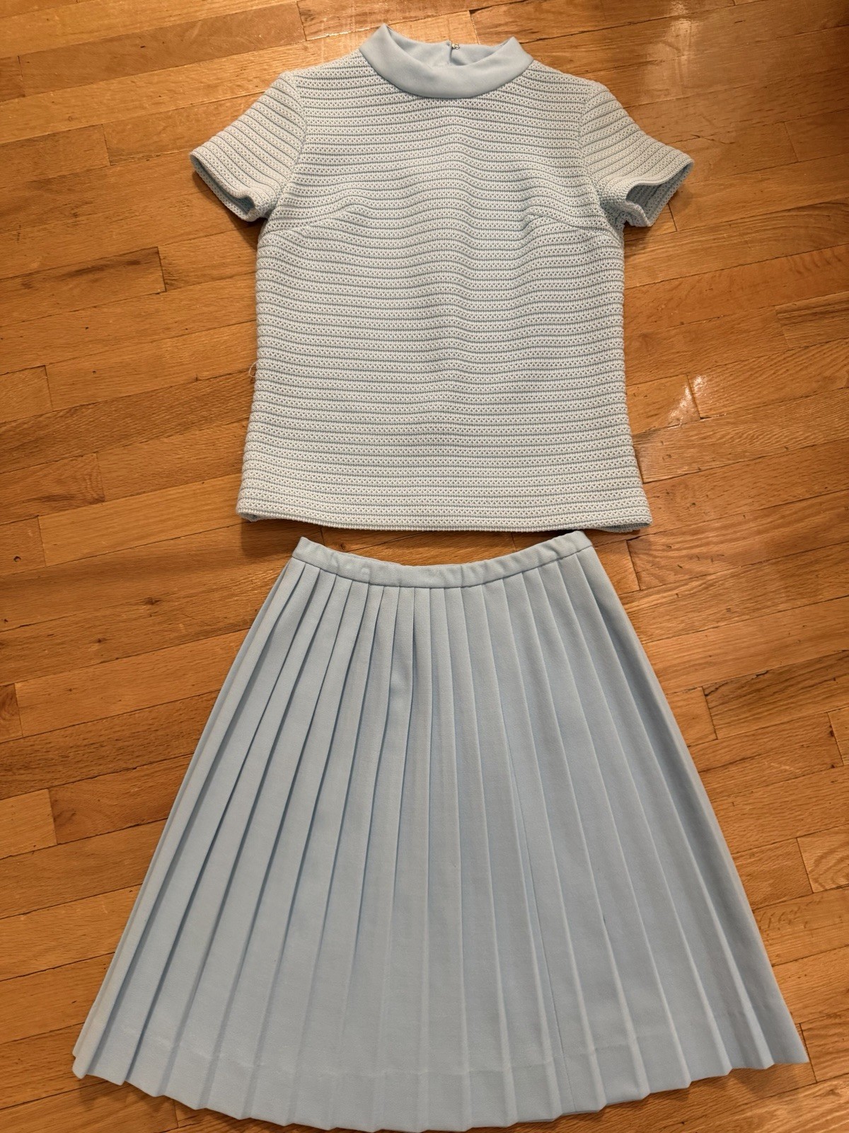 Vintage Jo Hardin Originals Of Dallas Size 9/10 Double Knit Top & Pleated Skirt