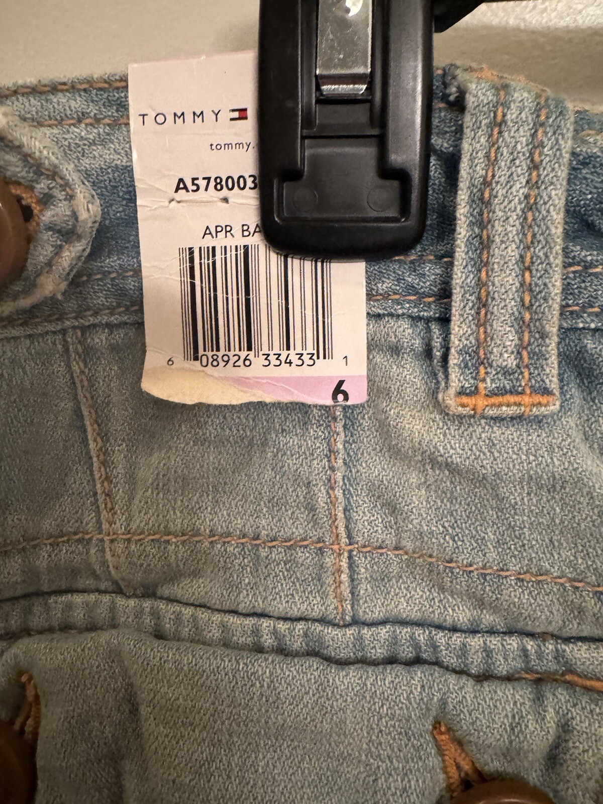 Tommy Hilfiger Women’s X- Low Rise Flare Jeans. size 6. NewTags Still On. 2007.