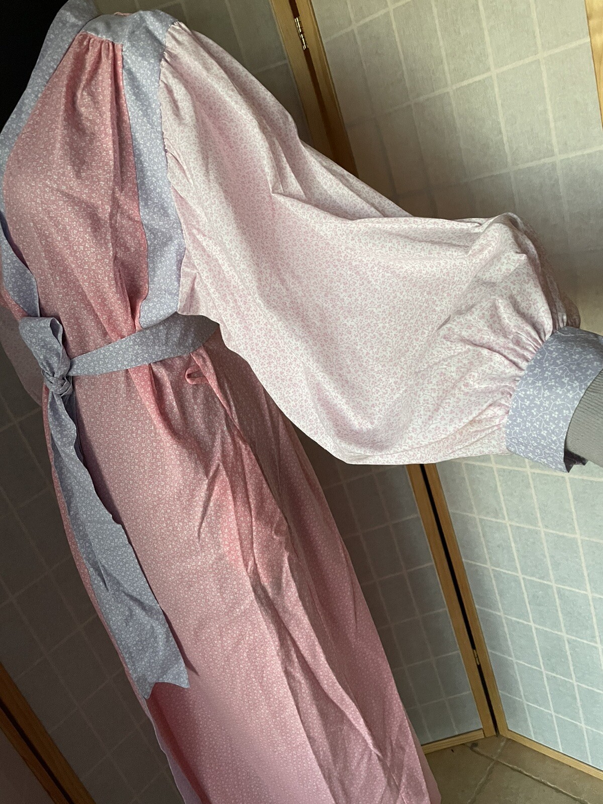 Neiman Marcus Periphery Loungewear Robe Lounging Pastel Colors Size L Rare!