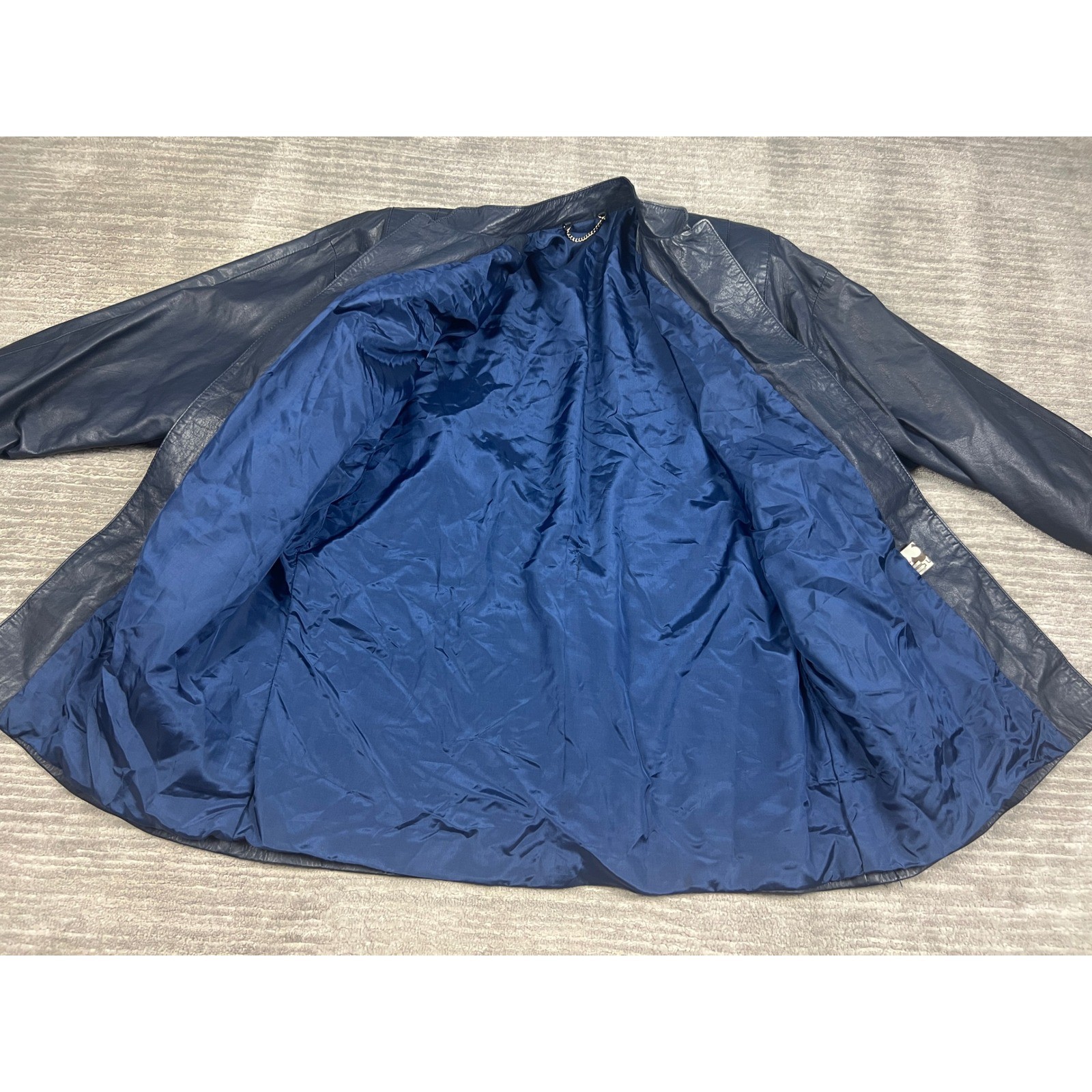 Cueros Leather Jacket Womens L Navy Blue Dolman Sleeve Pleated Vintage Tie Belt
