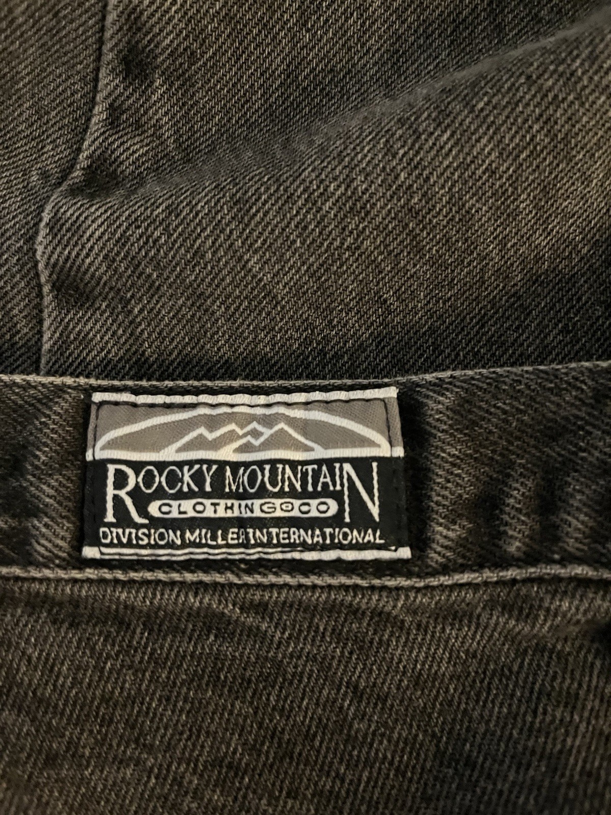 Rocky Mountain Jeans Rockies Black Western Mom Jeans Sz 33/15 Inseam 32” Rise 12