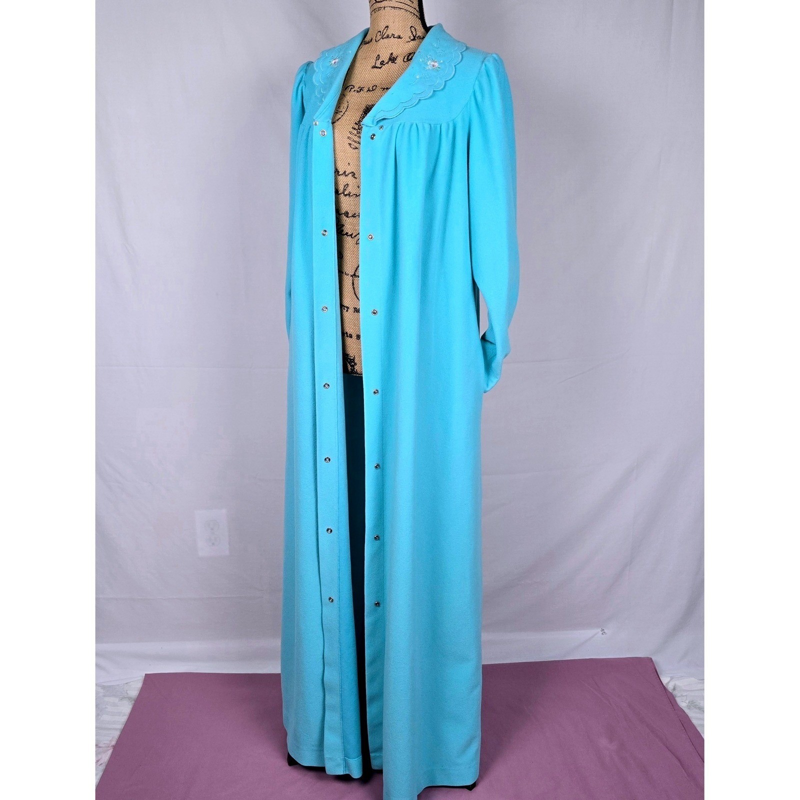 Vintage Shadowline Robe Turquoise Blue Fleece Floral Embroidered Snap Front L