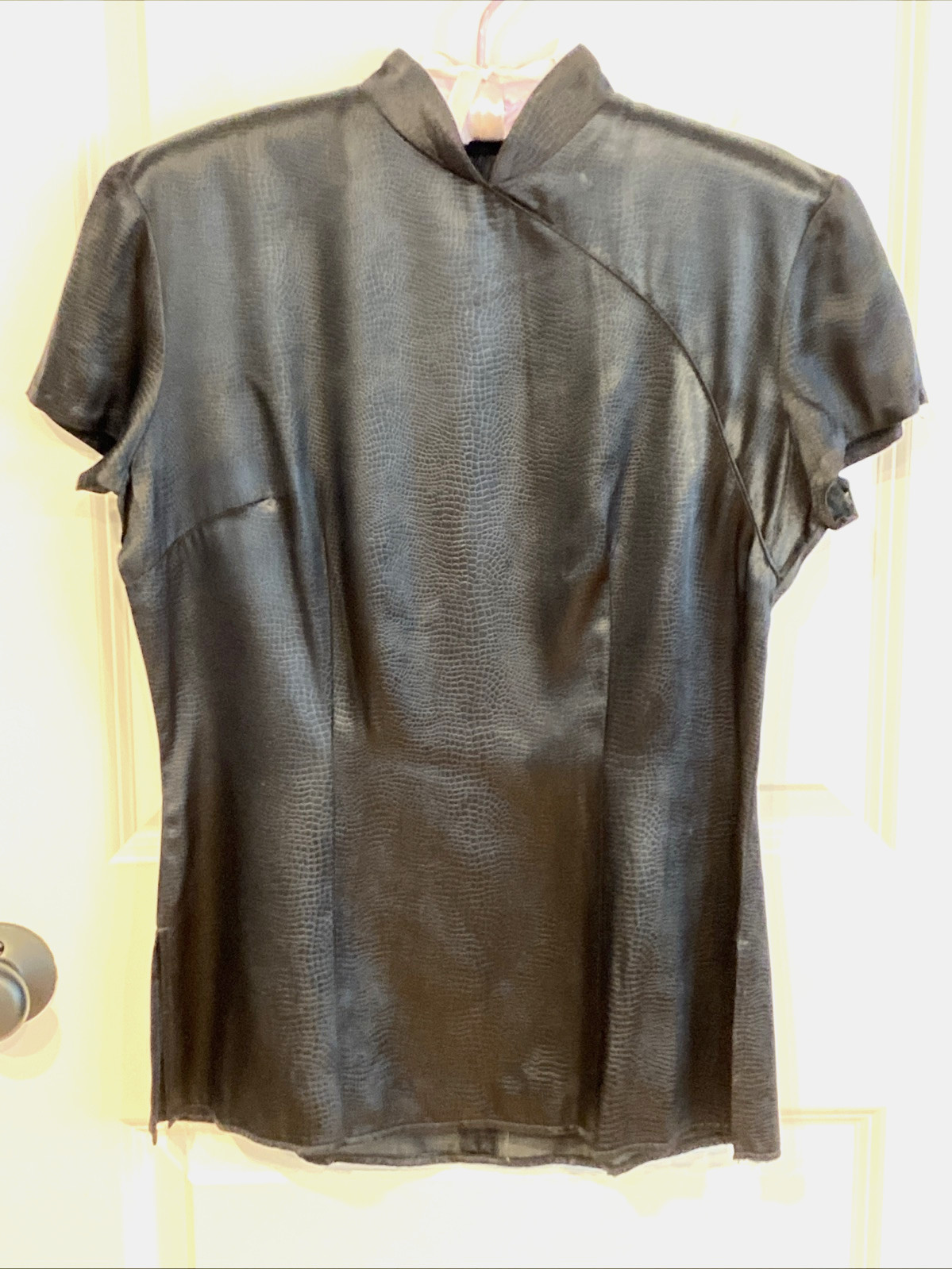 HENRI BENDEL ~ M / 36.5″ Bust ~ Vtg Blk Snake Embossed Asian Top Mandarin Collar