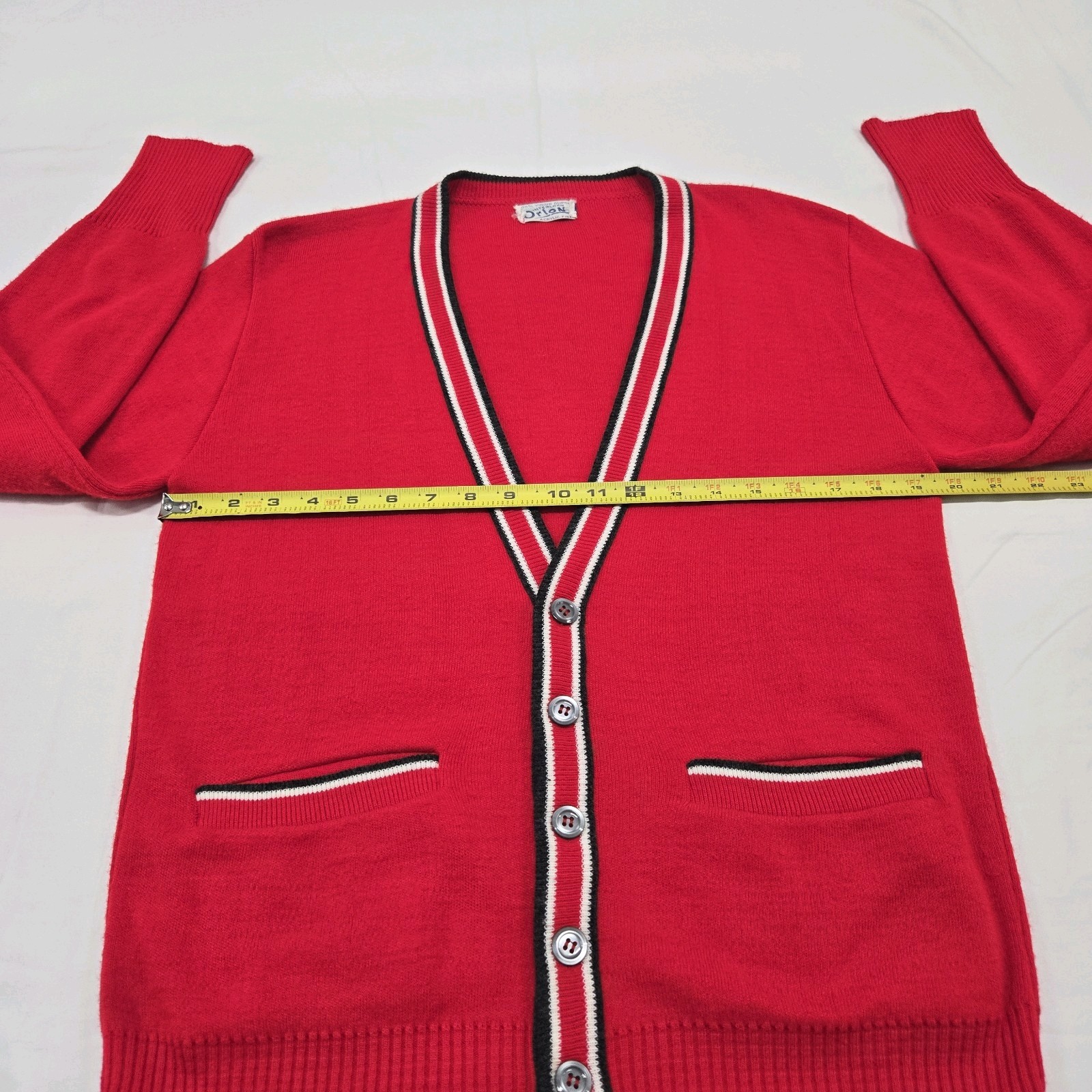 S/M Vintage Interlock Orlon Red Sweater Button Cardigan 100% Virgin Du Pont 60s