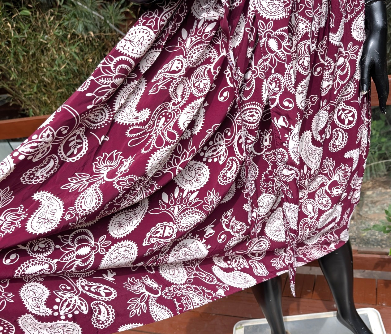 Vintage 40’s burgundy Rayon paisley print rockabilly dance dress w/ belt s xs