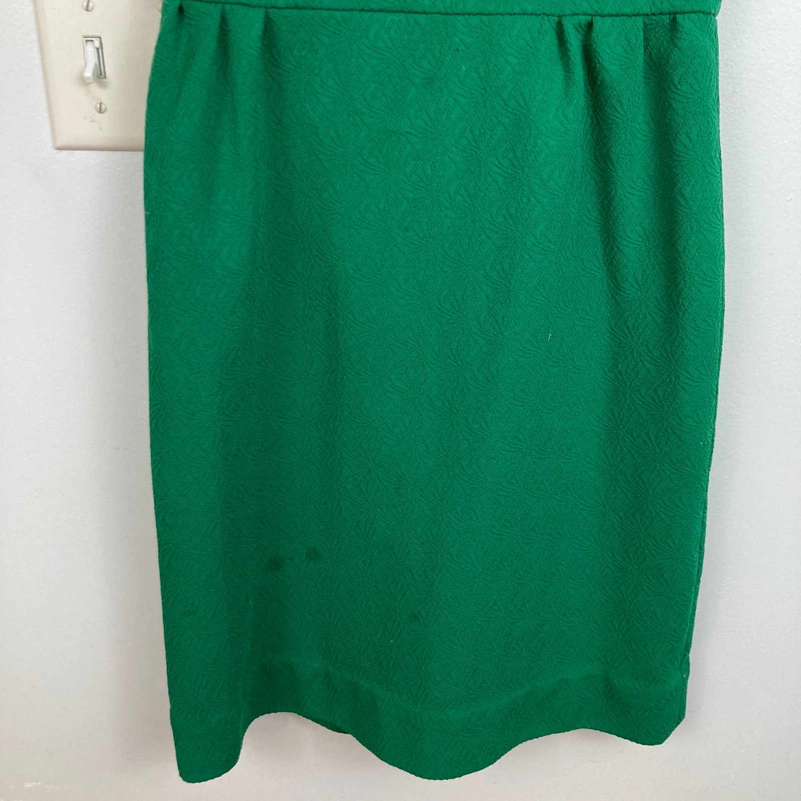 Vintage 60s Women Green Mod Mock Neck Textured Sheath Dress Size S MCM Mad Men