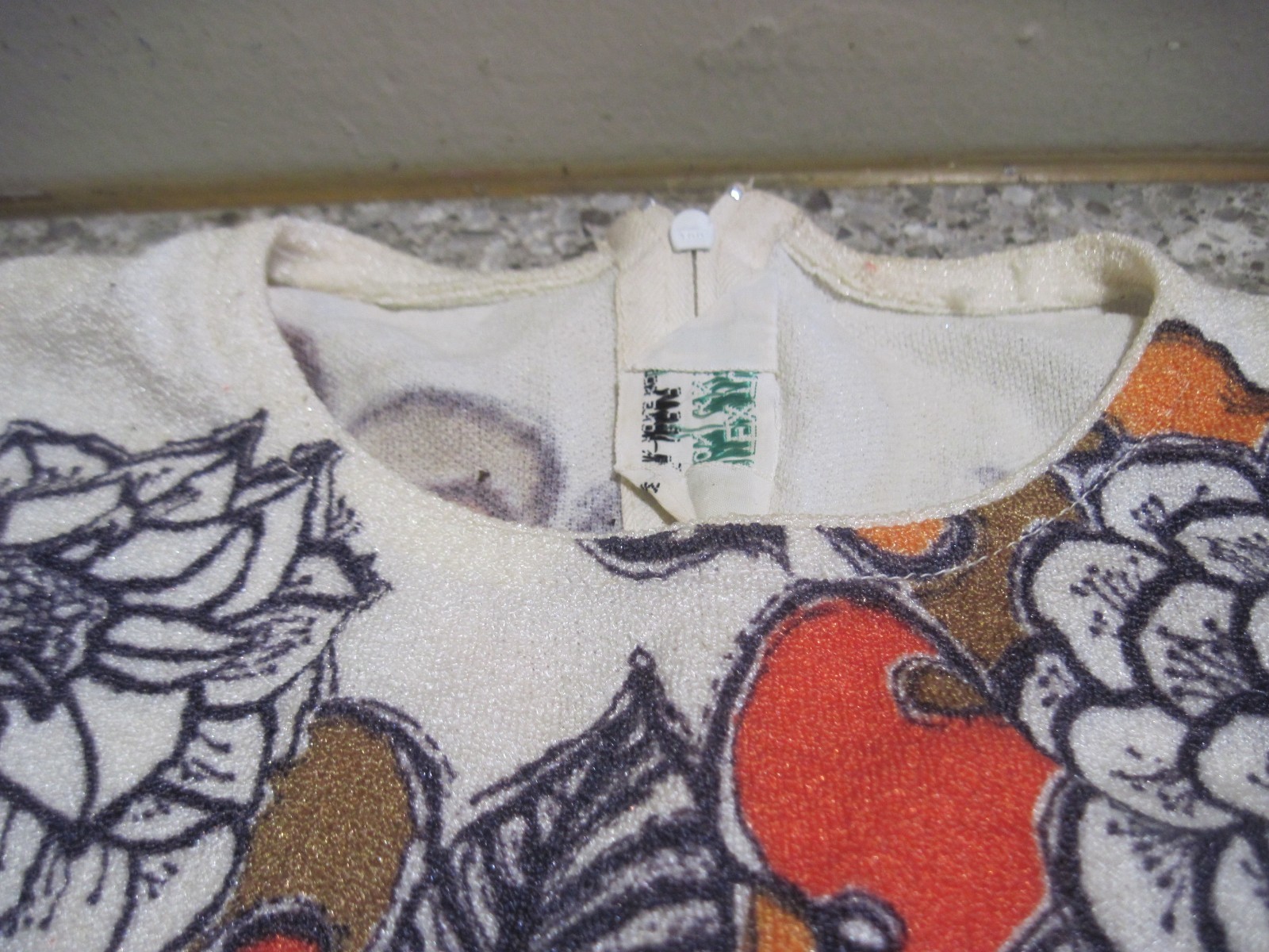 Vintage Textured Knit Sleeveless Zippered Woman’s Jersey Made In Hong Kong EUC