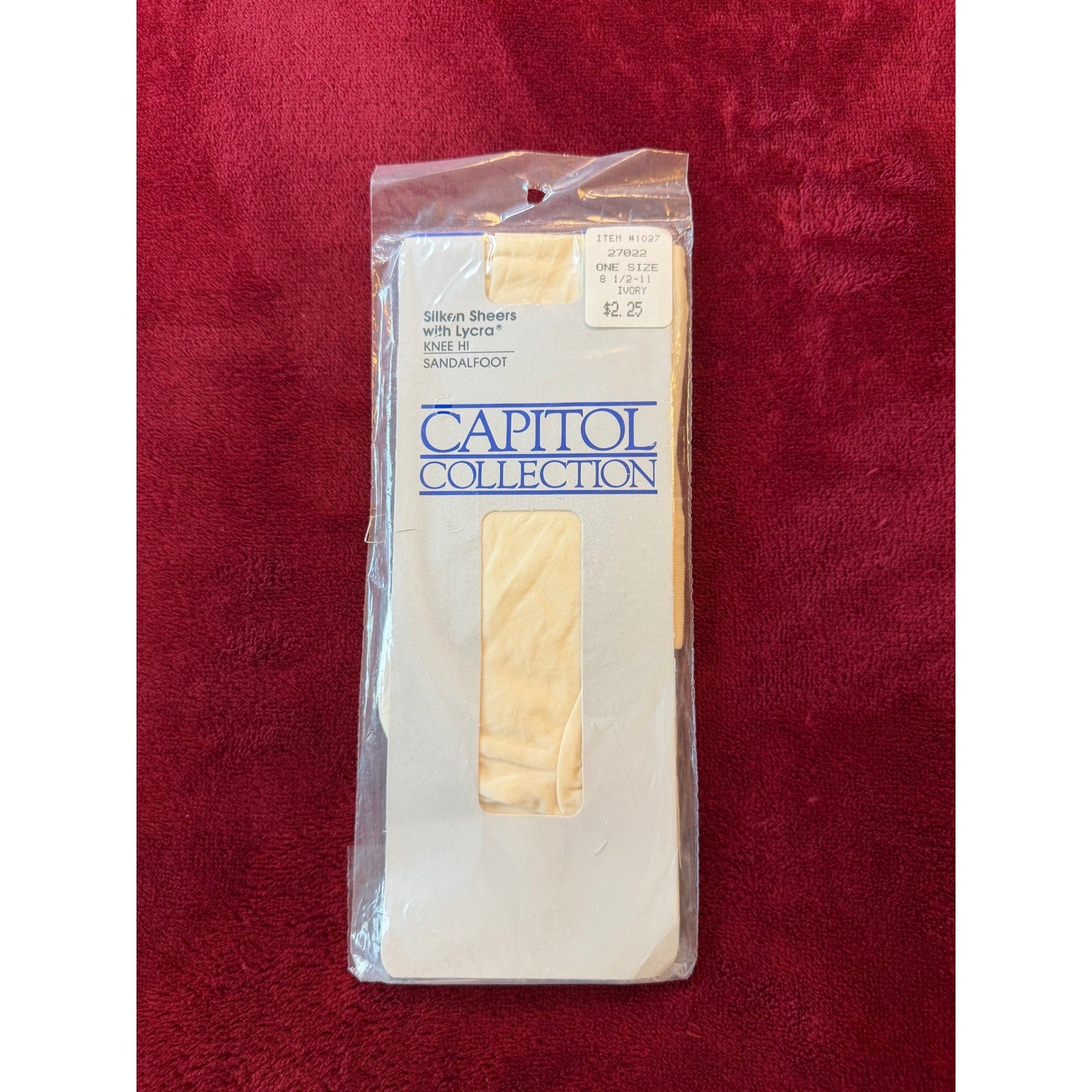 Capitol Collection Silken Sheers Knee High Sandalfoot Ivory Stockings NIP 1027