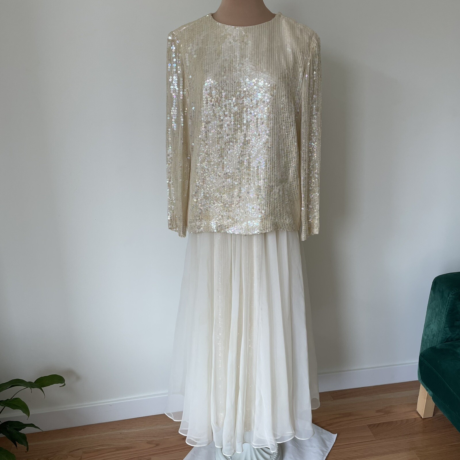 Vintage Jeanette St Martin Ivory Silk Sequin Long Sleeve Midi Two Piece Dress S