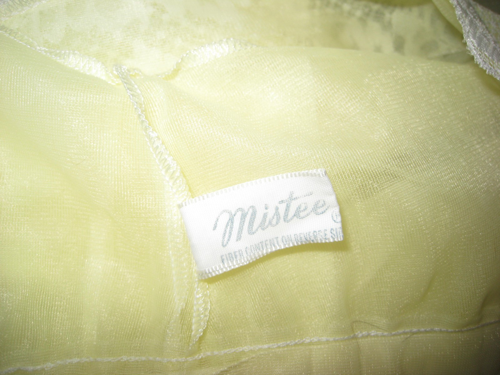 Vintage 70’s Mistee Womens Sheer Yellow Lined Nylon Lace Robe Size S Made in USA