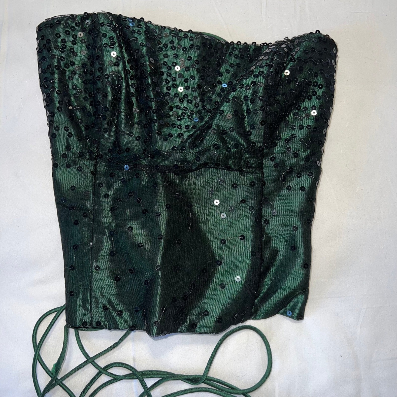 Zum Zum Niki Livas Vintage 2 Piece Formal Set Emerald Sequin top 7/8 skirt 9/10